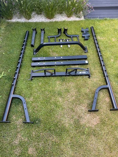 Newton Fitness half rack/power rack/squat rack, Sport en Fitness, Fitnessapparatuur, Zo goed als nieuw, Krachtstation, Ophalen