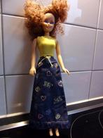 Vintage Barbie Spijkerrokje met label Fashion Avenue + topje, Verzamelen, Ophalen of Verzenden, Zo goed als nieuw, Fashion Doll