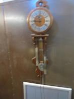houten klok met zware gewichten, Huis en Inrichting, Woonaccessoires | Klokken, Ophalen, Wandklok