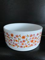 Mooie vintage serveerschaal. Diameter 22 cm., Ophalen of Verzenden, Overige stijlen, Glas, Schaal of Schalen
