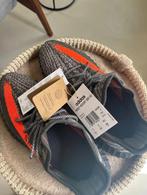 Adidas Yeezy Boost 350 v2 dark beluga maat 43 1/3, Kleding | Heren, Schoenen, Ophalen, Zwart, Yeezy Boost 350 V2, Sneakers of Gympen