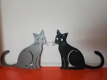 2 metalen katten  beschikbaar voor biedingen