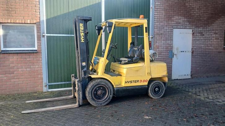 Hyster -3ton - LPG - Sideshift- 3 delig - Freelift- 5600 uur, Zakelijke goederen, Machines en Bouw | Heftrucks en Intern transport