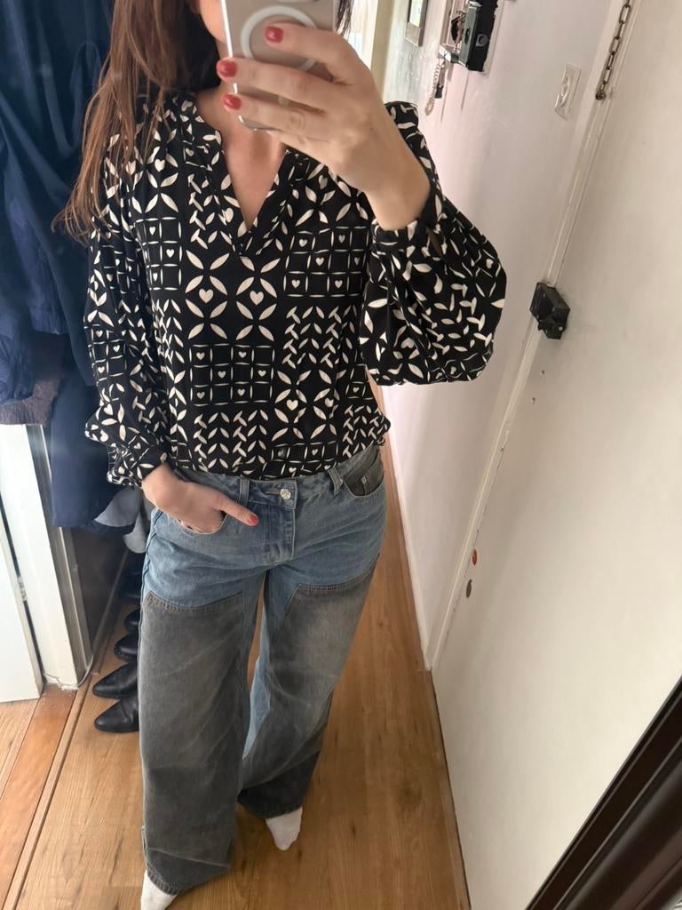 Zwart witte blouse met print harper and yve maat s, Kleding | Dames, Blouses en Tunieken, Ophalen of Verzenden, Zo goed als nieuw