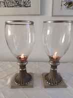 2 grote Antieke windlichten50cm.h.,met metalen voet., Antiek en Kunst, Ophalen