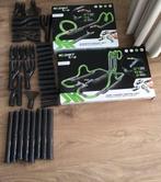 Infinity & Twin tower Exost loop - 2 racebanen in een !, Kinderen en Baby's, Speelgoed | Racebanen, Zelf te bouwen, Elektrisch
