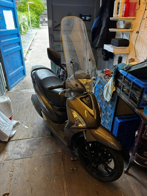 Sym symfonie st scooter, Fietsen en Brommers, Scooters | SYM, Gebruikt, Overige modellen, Maximaal 45 km/u, Benzine, Ophalen of Verzenden