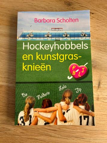 Barbara Scholten - Hockeyhobbels en kunstgrasknieen beschikbaar voor biedingen