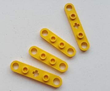 partij technische gele lego platen met getande uiteinden beschikbaar voor biedingen