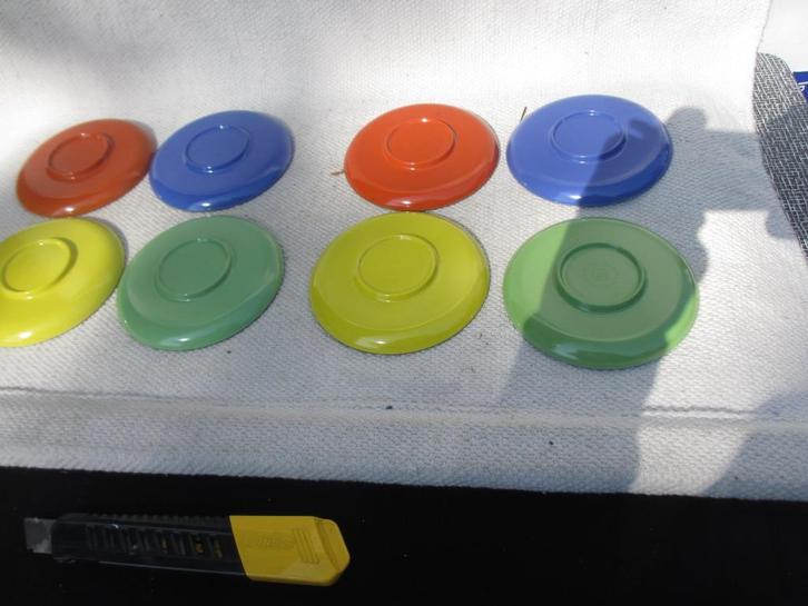 8 stuks Espresso schoteltjes NESPRESSO, Huis en Inrichting, Keuken | Servies, Zo goed als nieuw, Kop(pen) en/of Schotel(s), Overige stijlen