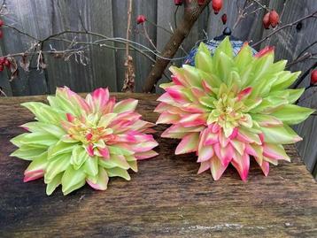 Nieuwe prachtige grote kunstbloemen groen/roze beschikbaar voor biedingen