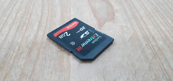 Geheugenkaart - 2GB SanDisk Extreme III SD kaart, Audio, Tv en Foto, Fotografie | Geheugenkaarten, Gebruikt, 2 GB, Fotocamera