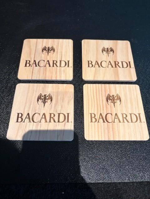 Bacardi onderzetters, Verzamelen, Merken en Reclamevoorwerpen, Zo goed als nieuw, Gebruiksvoorwerp, Ophalen of Verzenden