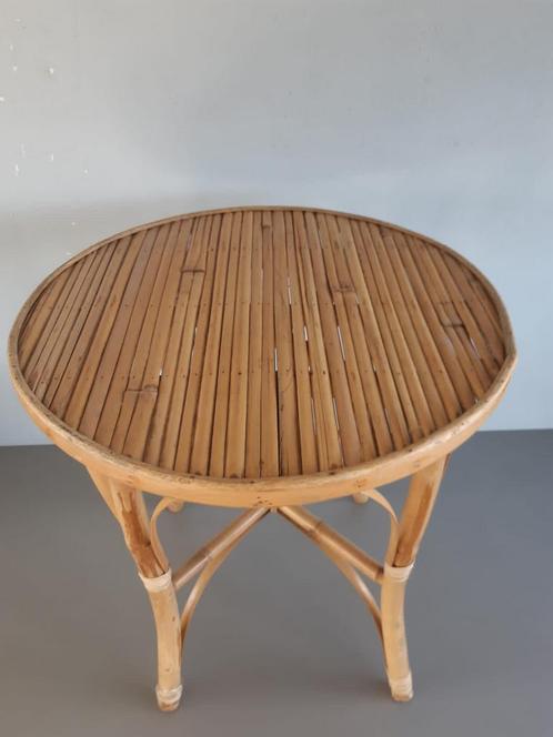 Retro vintage ronde bamboe tafeltje, Verzamelen, Retro, Huis en Inrichting, Ophalen