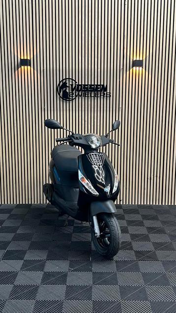 Piaggio Zip 2-Takt | Orgineel | 2015 | 5300KM beschikbaar voor biedingen