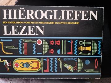Hiërogliefen lezen beschikbaar voor biedingen