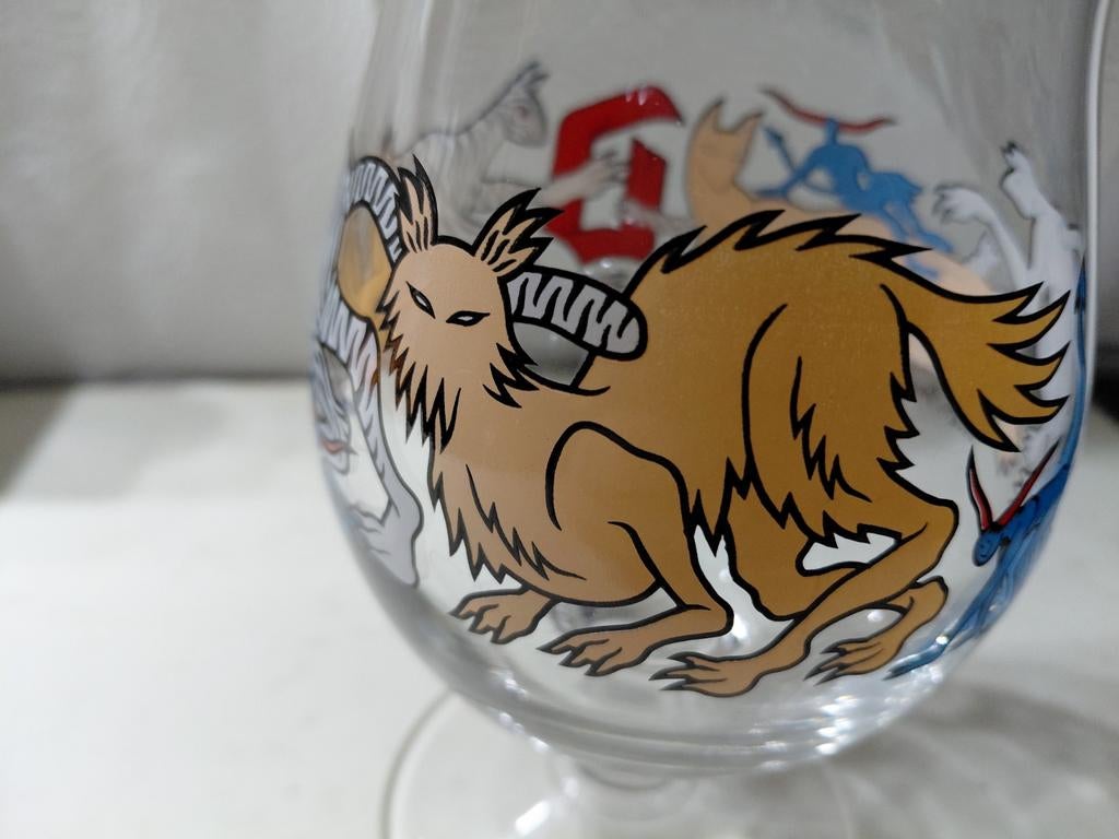 Bierglas met design, ontworpen door glaskunstenaar Iwan Smit, Verzamelen, Biermerken, Ophalen, Zo goed als nieuw, Glas of Glazen