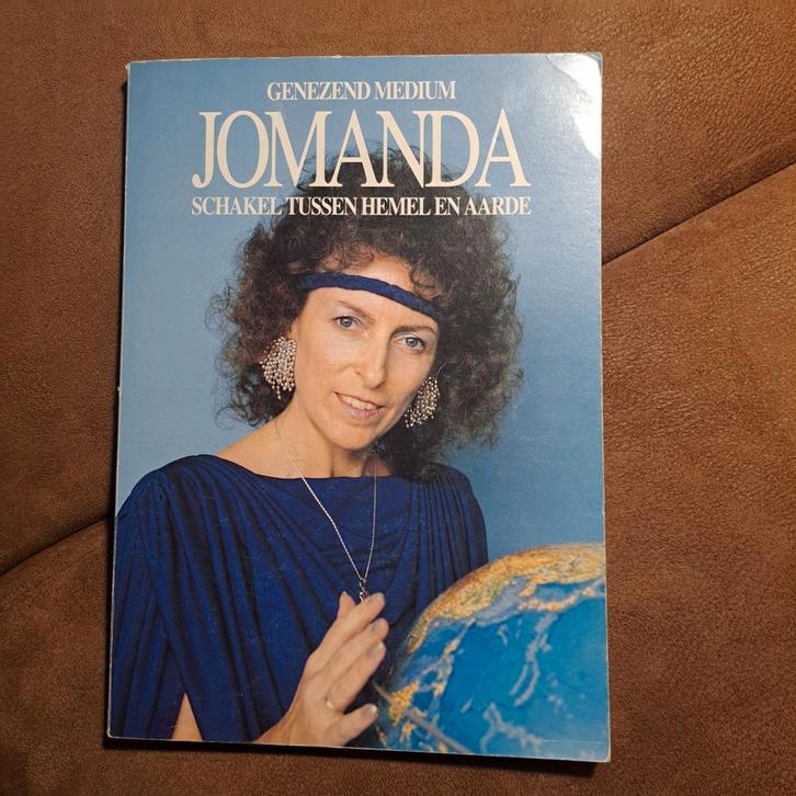Jomanda - Genezend Medium, schakel tussen hemel en aarde, Boeken, Biografieën, Gelezen, Esoterie en Spiritualiteit, Ophalen of Verzenden