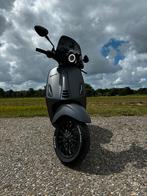 Vespa sprint grijs 2022 in superstaat, Fietsen en Brommers, Scooters | Vespa, Ophalen, Overige modellen, Maximaal 45 km/u, Zo goed als nieuw