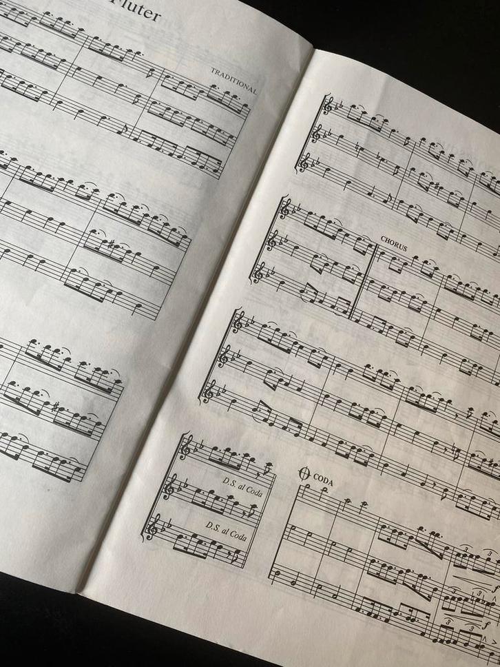 Fluit Trio's - Three's a Crowd, Muziek en Instrumenten, Bladmuziek, Gebruikt, Artiest of Componist, Klassiek, Dwarsfluit of Piccolo