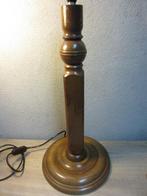 Hoge houten lampenvoet, Ophalen of Verzenden, Gebruikt, Hout, Minder dan 50 cm