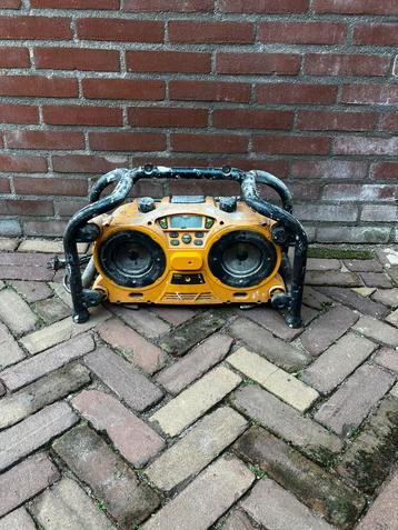 Dewalt bouwradio beschikbaar voor biedingen