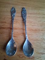 Twee verzilverde lepeltjes, Ophalen