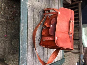 Leren kantoor/schooltas beschikbaar voor biedingen