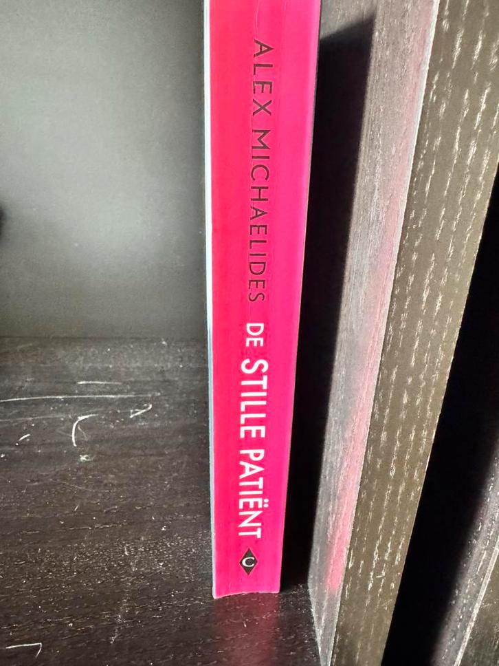 De stille patient, Boeken, Thrillers, Zo goed als nieuw, Nederland, Ophalen of Verzenden