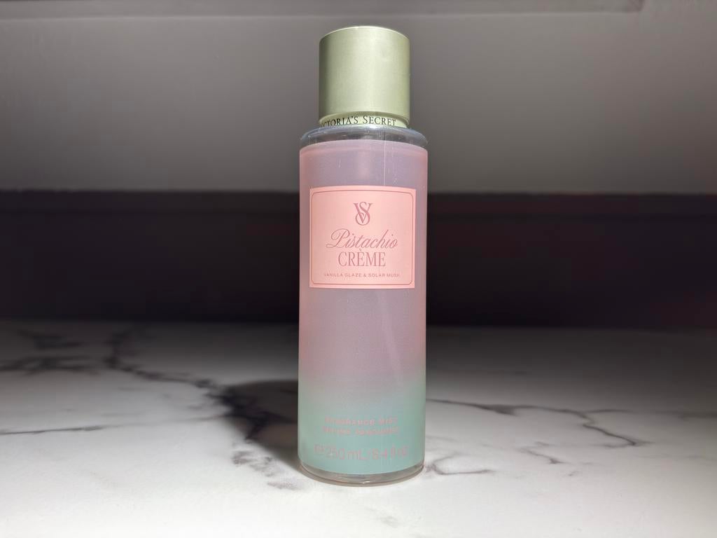 Victoria's Secret Pistachio Crème Body Mist, Ophalen of Verzenden, Zo goed als nieuw