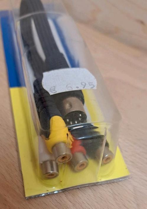 Kabel - 5-polig DIN 180 naar 4x tulp contra, Audio, Tv en Foto, Audiokabels en Televisiekabels, Zo goed als nieuw, Overige kabels