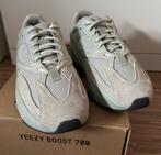 Yeezy Boost 700 Salt, Kleding | Heren, Schoenen, Ophalen of Verzenden, Nieuw, Overige kleuren