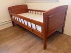Houten peuterbed (70X150) met matras en nachtkastje, Kinderen en Baby's, Kinderkamer | Bedden, Gebruikt, 70 tot 85 cm, Matras