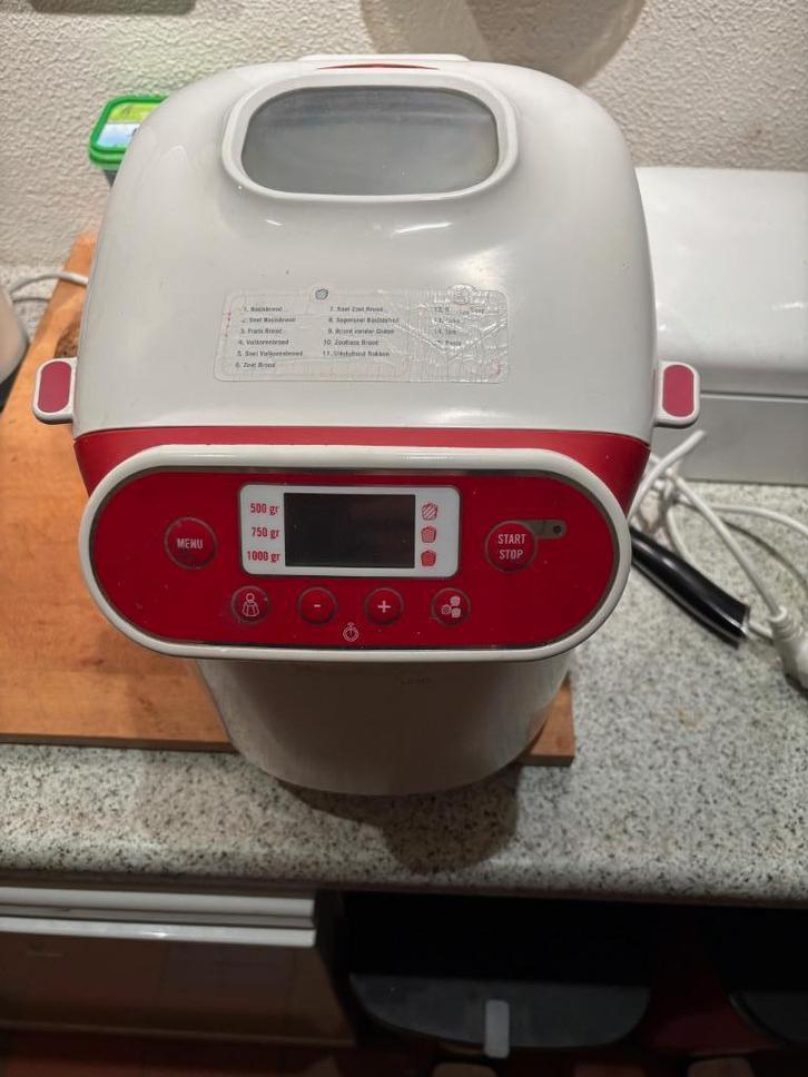 Broodbakmachine goedkoop., Witgoed en Apparatuur, Broodbakmachines, Gebruikt, Zonder timer, Kijkvenster, Meer dan 10 programma's
