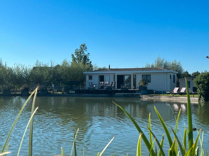Vrijstaand chalet aan (vis) water te huur 1 jaar, Huizen en Kamers, Huizen te huur, Noord-Brabant, Vrijstaande woning, Direct bij eigenaar