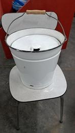 Geëmailleerd stalen emmer met deksel, Huis en Inrichting, Emmers, Ophalen of Verzenden, Gebruikt, Overige materialen, Met deksel
