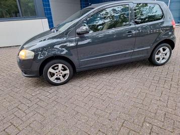 Volkswagen Fox 1.2 40KW 2005 Zwart beschikbaar voor biedingen