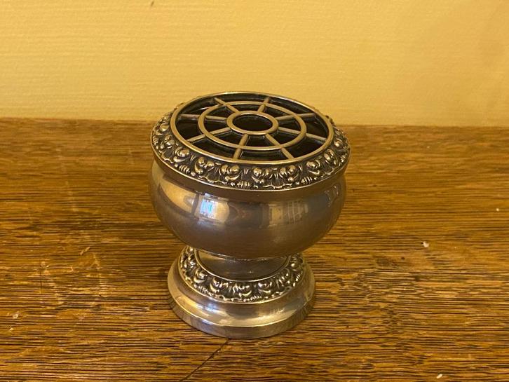 Verzilverde rozenbowl, Ianthe of England *Nous deux*, Antiek en Kunst, Curiosa en Brocante, Ophalen of Verzenden