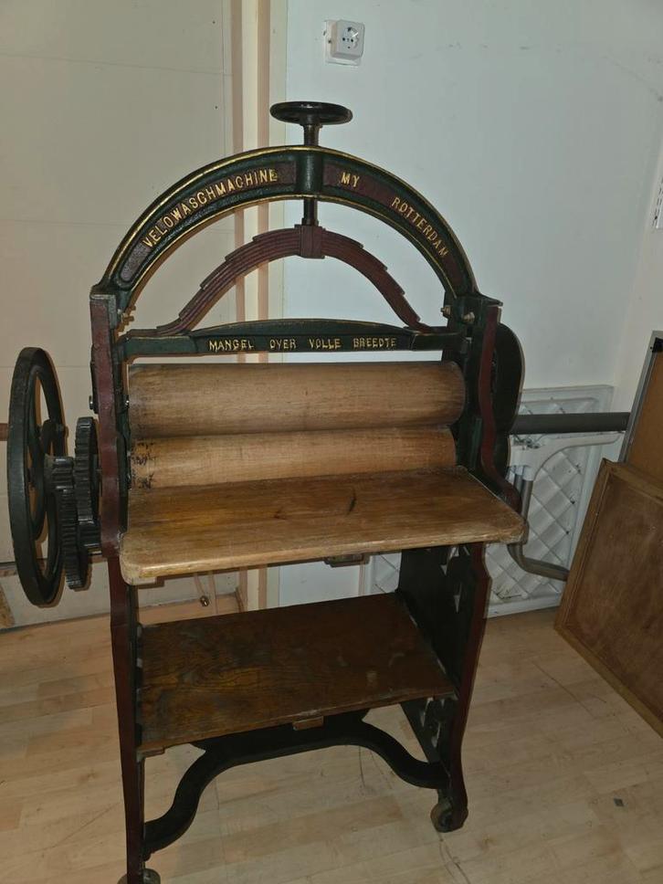Antieke strijk mangel op wieltjes, Antiek en Kunst, Antiek | Overige Antiek, Ophalen of Verzenden