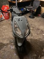 Sym scooter project blauw kenteken, Fietsen en Brommers, Ophalen, Zo goed als nieuw, Benzine