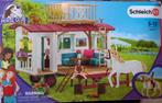 Schleich 42415 Woonwagen Geheime Club incl. Doos, Ophalen of Verzenden, Nieuw, Jongen of Meisje