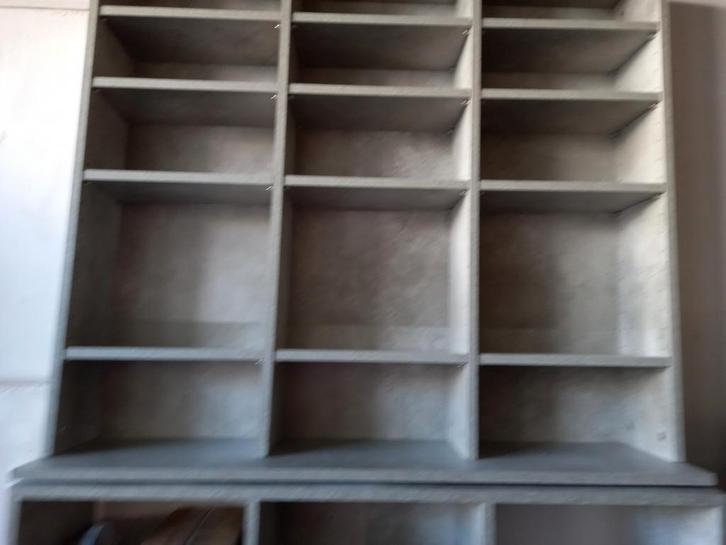 Betonlook CD Kast - Stijlvol en Praktisch, Huis en Inrichting, Kasten | Boekenkasten, Zo goed als nieuw, 100 tot 150 cm, Minder dan 100 cm