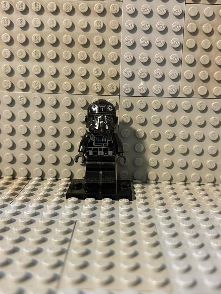 LEGO STAR WARS TIE FIGHTER PILOT, Verzamelen, Star Wars, Zo goed als nieuw, Actiefiguurtje, Ophalen of Verzenden