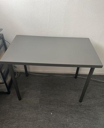 Tafel beschikbaar voor biedingen
