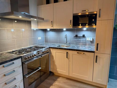 Keuken, Huis en Inrichting, Keuken | Complete keukens, Gebruikt, Overige typen, Wit, Kunststof, Hoogglans of Gelakt, Ophalen
