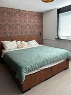 Degelijk bed met TV mogelijkheden, Ophalen of Verzenden, Gebruikt, Tweepersoons