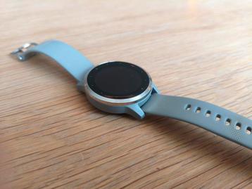 Garmin Vivoactive 4s grijs beschikbaar voor biedingen