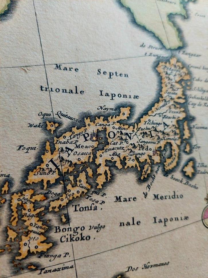 Kaart Azië, F. de Wit (1670-1690) opgehoogd in goud, Antiek en Kunst, Kunst | Etsen en Gravures, Ophalen of Verzenden