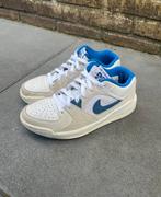 Nike Air Jordan Low - Maat 38,5, Wit, Ophalen of Verzenden, Nike Air Jordan, Sneakers of Gympen