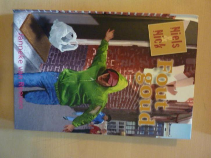J. van Reenen - Niels & Nick Fout goud, Boeken, Overige Boeken, Zo goed als nieuw, Verzenden